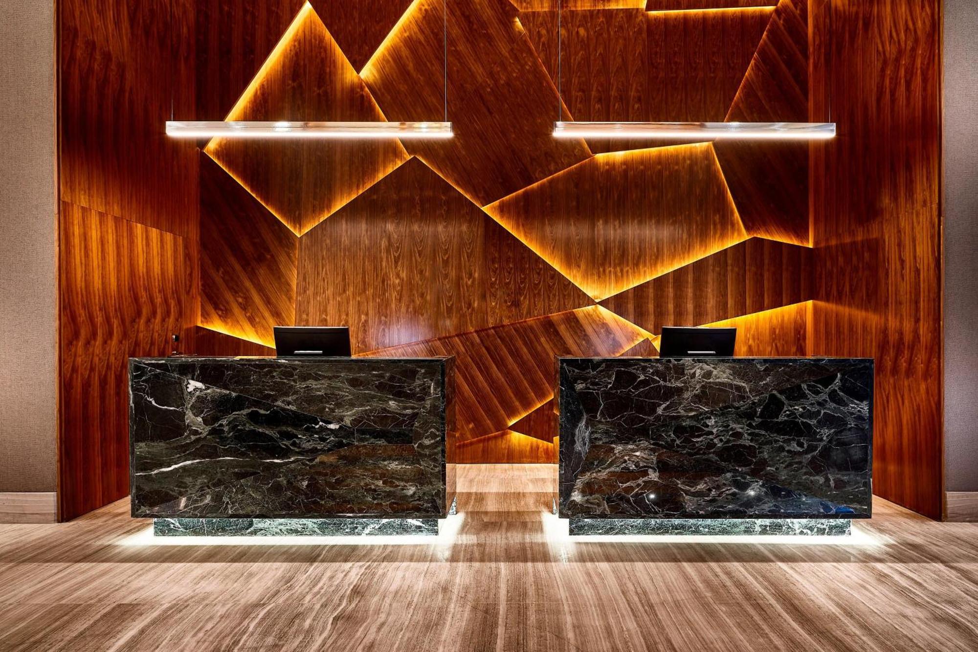 Sheraton Santos Hotel Kültér fotó The reception desk at the hotel